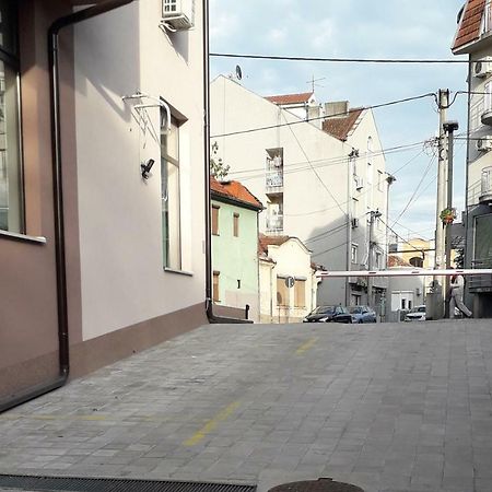 Promenada Apartmani Kruševac Eksteriør bilde